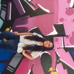 Meet your Posher, April kate